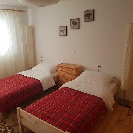 Apartmani Andrej Udbina Eksteriør bilde