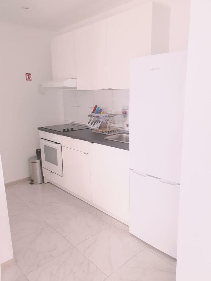 Apartmani Andrej Udbina Eksteriør bilde